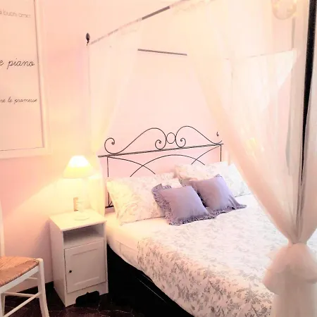 Le Mi' Cocche Bed & Breakfast *